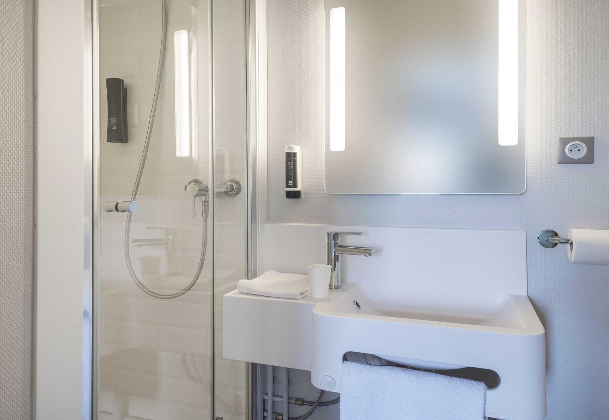 B&B Hotel Angers 1 ביוקוזה מראה חיצוני תמונה