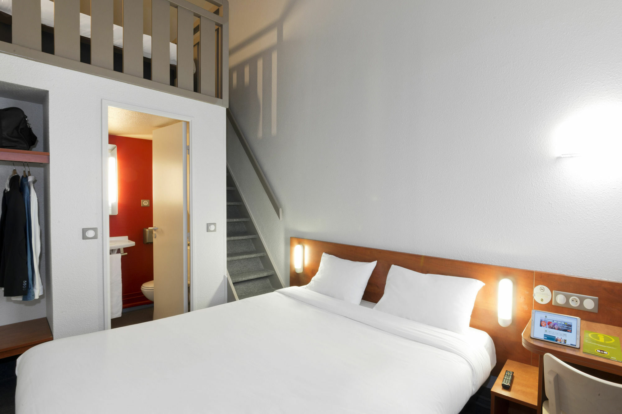 B&B Hotel Angers 1 ביוקוזה מראה חיצוני תמונה