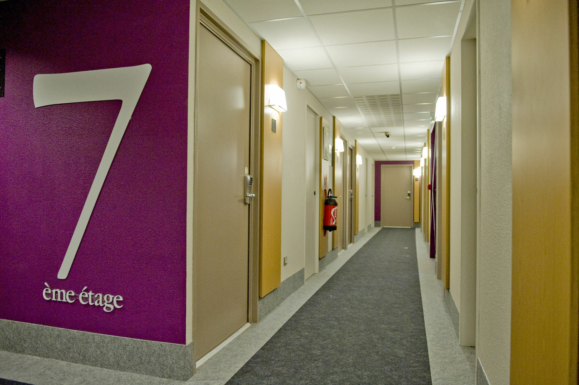 B&B Hotel Angers 1 ביוקוזה מראה חיצוני תמונה